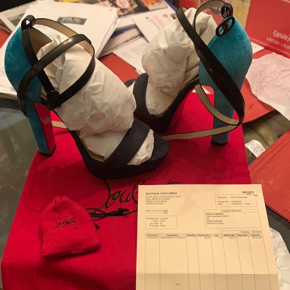 Brand New! Never worn as I thought I would as the pictures show.